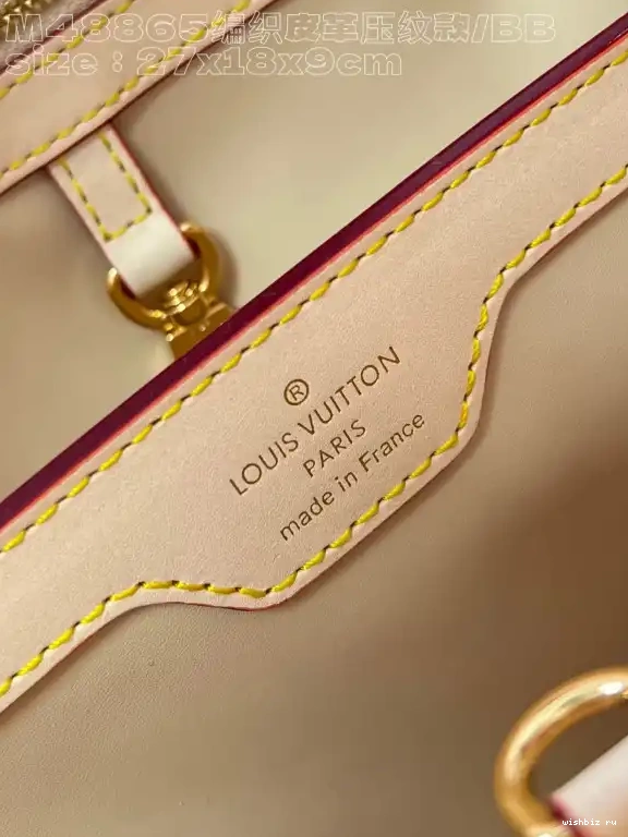 WIS LOUIS CAPUCINES VUITTON BB-27*18*9CM 0503
